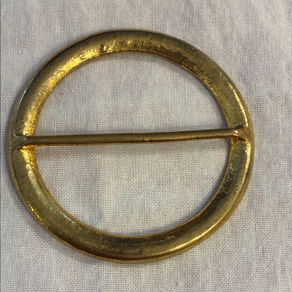 Gold tone and Crystal Round Metal Belt Buckle Slider Scarf Clip - Picture 2 of 6
